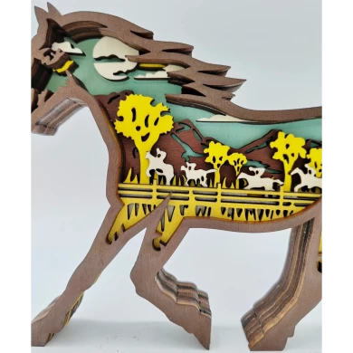 Sculpture cheval de course en bois