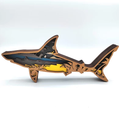 Sculpture requin en bois